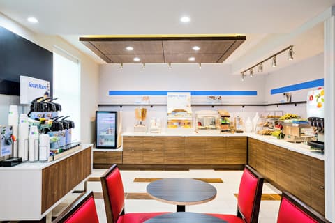 Holiday Inn Express San Francisco Union Square by IHG, Breakfast meal