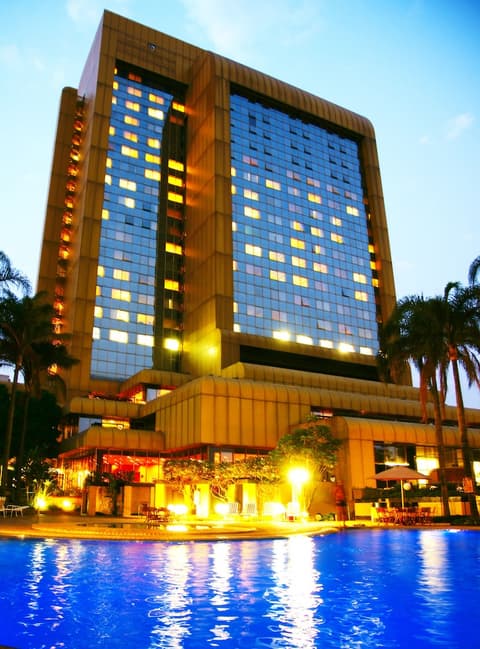 Rainbow Towers Hotel And Conference Centre, Outdoor pool