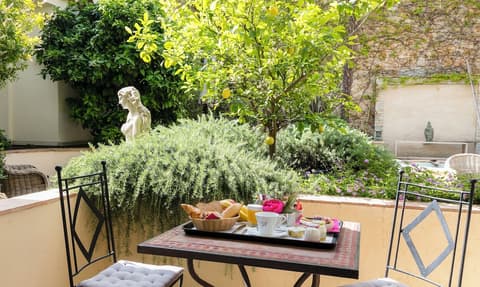 Best Western Premier Le Patio des Artistes, Room