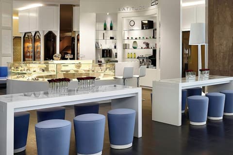 Le Meridien Al Khobar, Restaurant