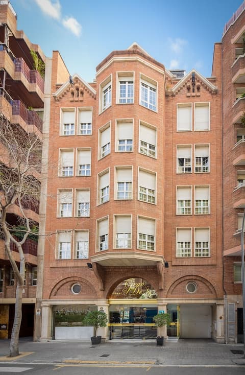 Gran Derby Suites Hotel, a Small Luxury Hotels of the World, Front of property