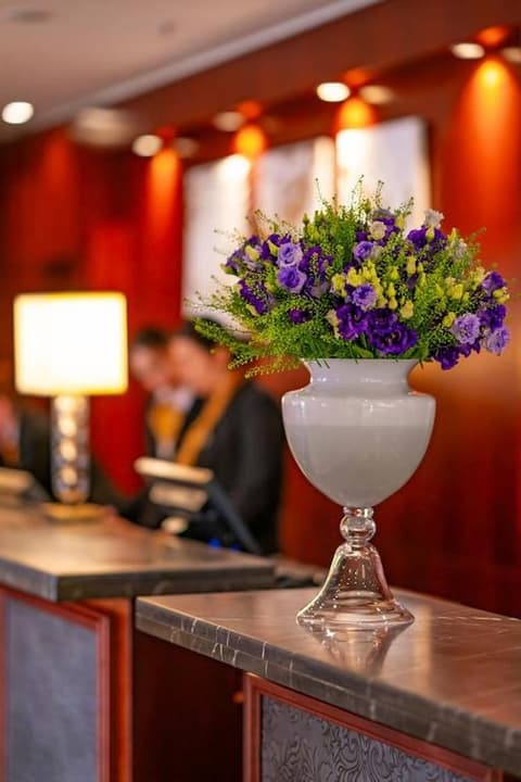 Grand Hotel Prague Towers, Reception