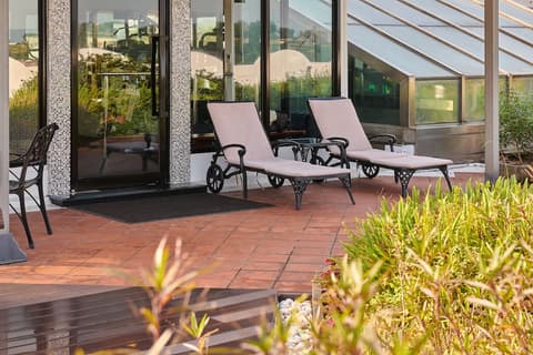 The Riviera Hotel, Property amenity