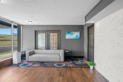 Quality Inn Little Rock South, Lobby