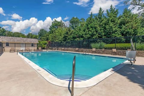 Best Western Capital Beltway Washington DC, Outdoor pool