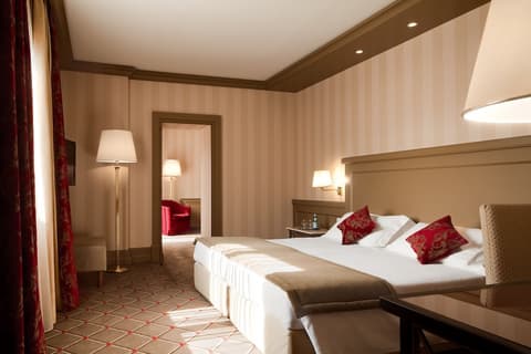 Hotel De La Paix, Room
