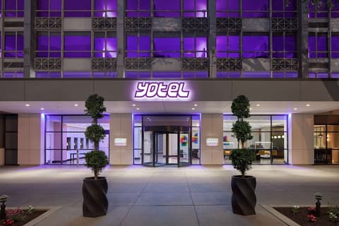 YOTEL Washington DC, Property entrance