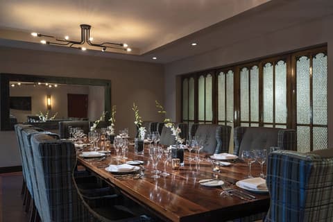 Renaissance Des Moines Savery Hotel, Restaurant