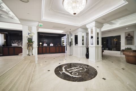 Radisson Blu GHR Hotel, Rome, Lobby