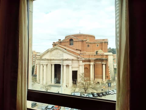 Radisson Blu GHR Hotel, Rome, View from room