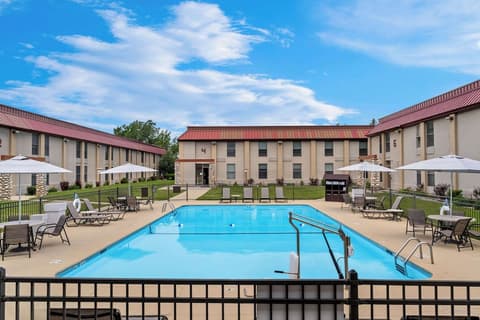 Comfort Inn by Choice Hotels, Pool
