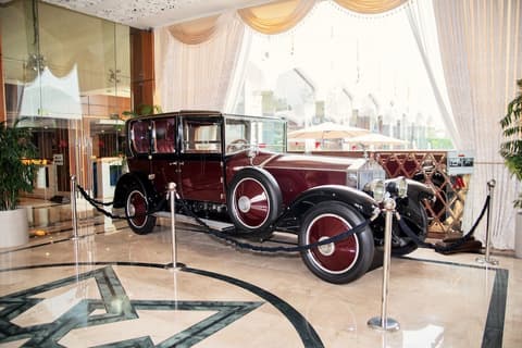 Islamabad Marriott Hotel, Interior entrance