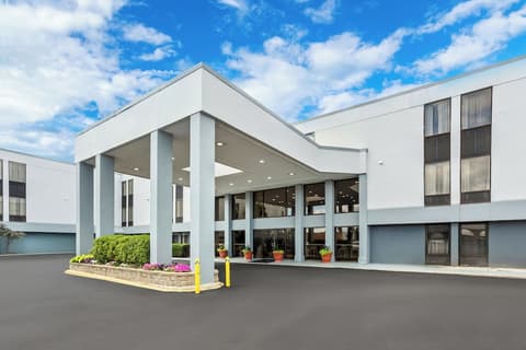 Spark by Hilton Des Plaines Chicago O'Hare, Front of property