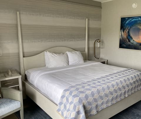 Howard Johnson by Wyndham Middletown Newport Area, Room