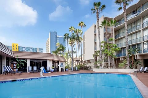 Wyndham San Diego Bayside, Pool