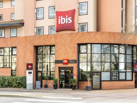 ibis Toulouse Ponts Jumeaux, Exterior