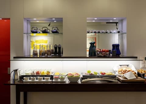 Boutique Hotel Helmhaus Zurich, Breakfast buffet