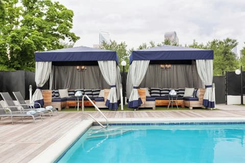 Sheraton Charlotte Hotel, Pool