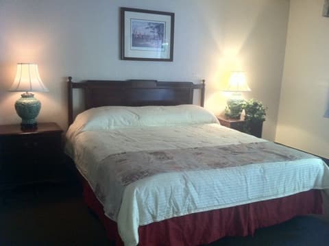 Caravelle Inn Extended Stay, Room