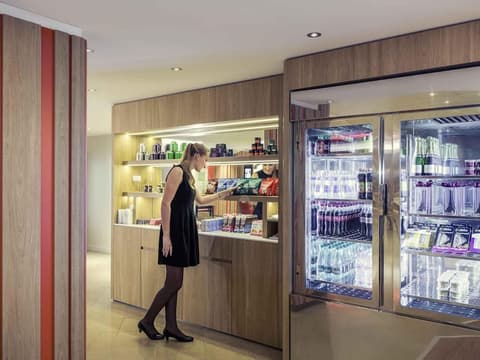 Mercure Paris Montmartre Sacré Coeur, Miscellaneous