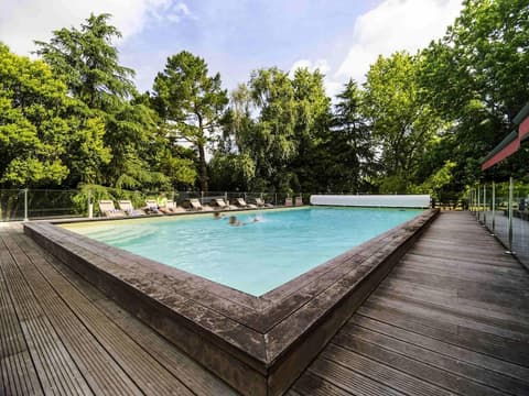 Mercure Bordeaux Lac, Miscellaneous