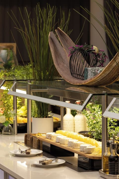 Hilton Paris Charles de Gaulle Airport, Breakfast buffet