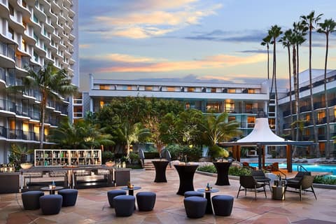 Los Angeles Airport Marriott, Reception