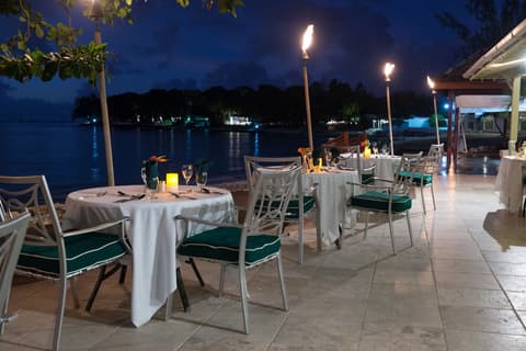 Mango Bay All Inclusive, Outdoor dining