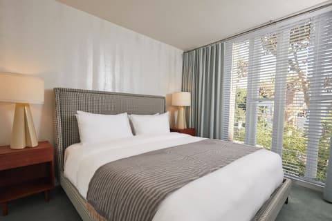Avalon Hotel Beverly Hills, a Member of Design Hotels, Room