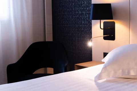 Hôtel l'Amirauté, Room