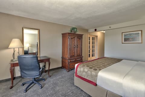 Ramada Plaza by Wyndham Albuquerque Midtown, Room