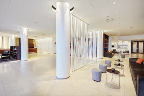 Hilton Reykjavik Nordica, Lobby