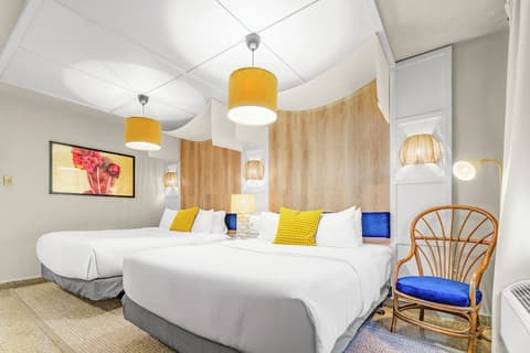 Abitta Condado, Room