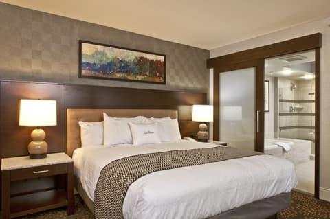 DoubleTree by Hilton Washington DC - Crystal City, Room