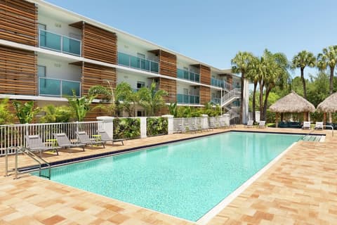 Hotel Alba, Tapestry Collection by Hilton, Pool