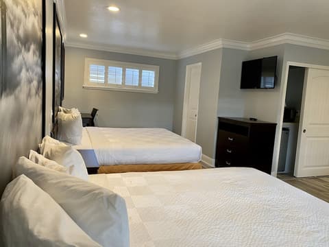 Aura Inn Monterey, Room