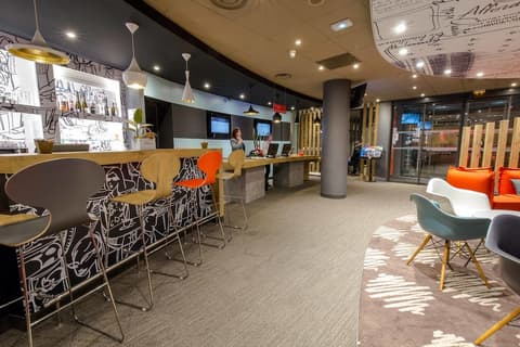 ibis Marseille Timone, Reception