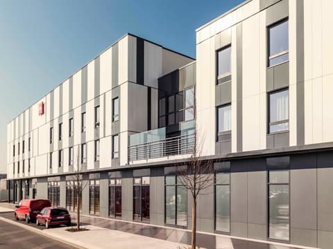 ibis Paris Coeur d'Orly Airport, Front of property