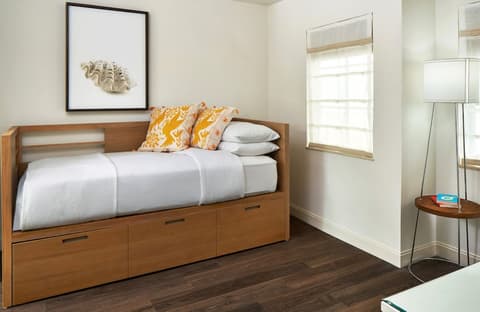 Baker's Cay Resort Key Largo, Curio Collection by Hilton, Room