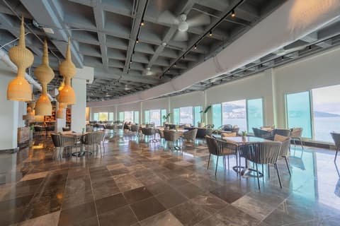 Amares Acapulco, Reception