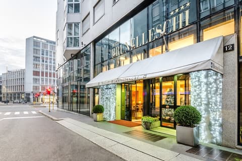 Hotel Brunelleschi, Property entrance
