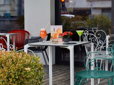 ibis Annemasse, Bar (on property)