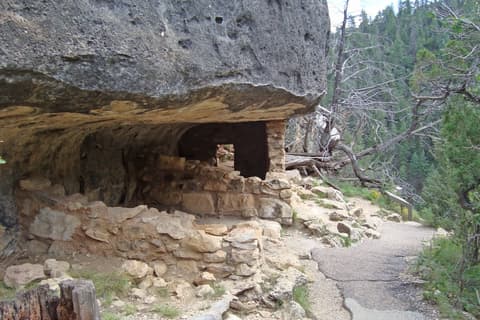 Kings House Motor Hotel, Point of interest