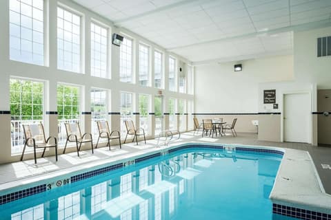 Wingate by Wyndham Anchorage Downtown/Ship Creek, Indoor pool