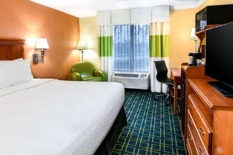 SureStay Hotel by Best Western Ontario Airport, Room