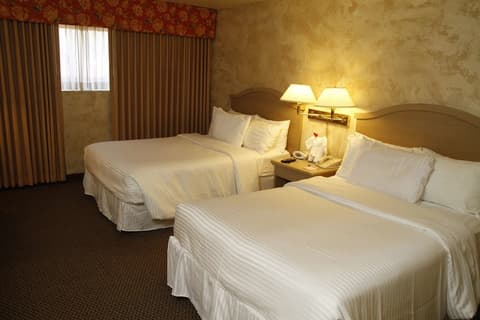 Ramada by Wyndham Viscount Suites Tucson East, Room