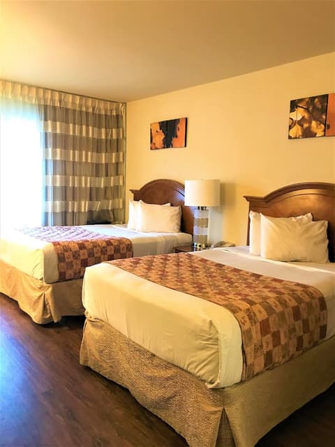 Ramada by Wyndham Anchorage, Room