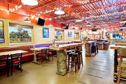 Ramada by Wyndham Anchorage, Restaurant