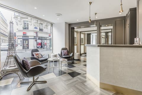 Hotel Eiffel Kennedy, Lobby lounge