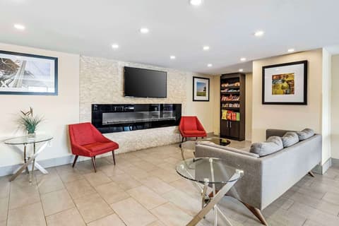 Comfort Inn Windsor, Lobby